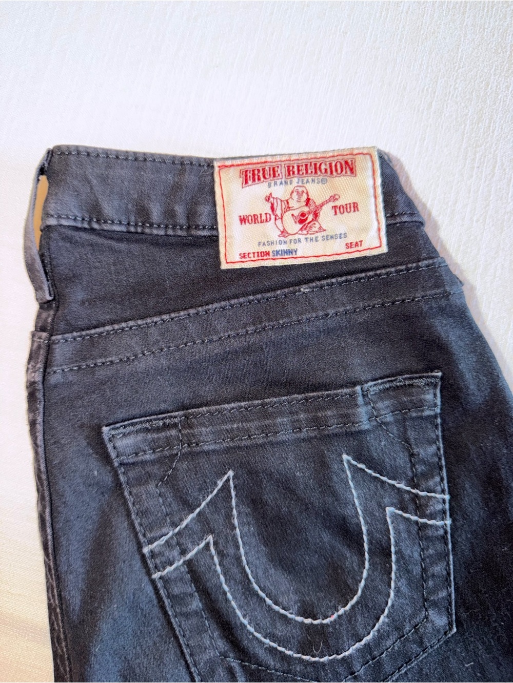 True Religion Black Skinny Jeans with Signature Back Pocket - Picture 2 of 3